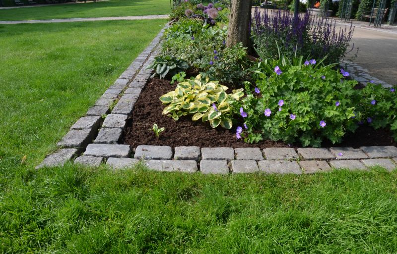 Residential Landscape Borders